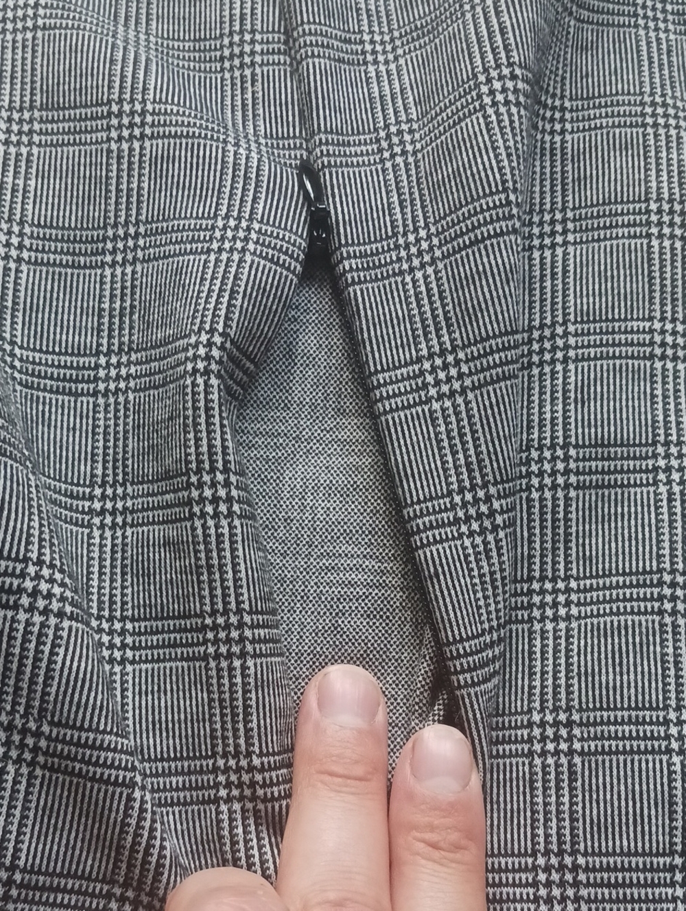 A Pea in the Pod Nursing & Maternity Grey Plaid Sheath Dress W/Zips & Pockets - Picture 5 of 6